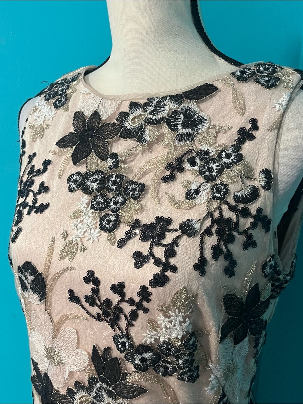 Calvin Klein 10 Cream Black Floral Embroidered Sleeveless Evening Dress - Picture 2 of 5